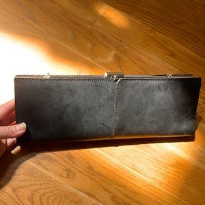 Black Alfaro clutch with Removable chain